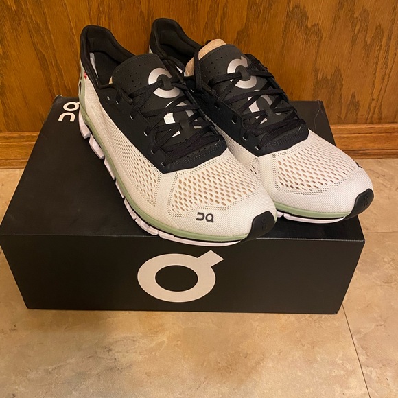 NWT On Cloudboom Running Shoes - Picture 2 of 8